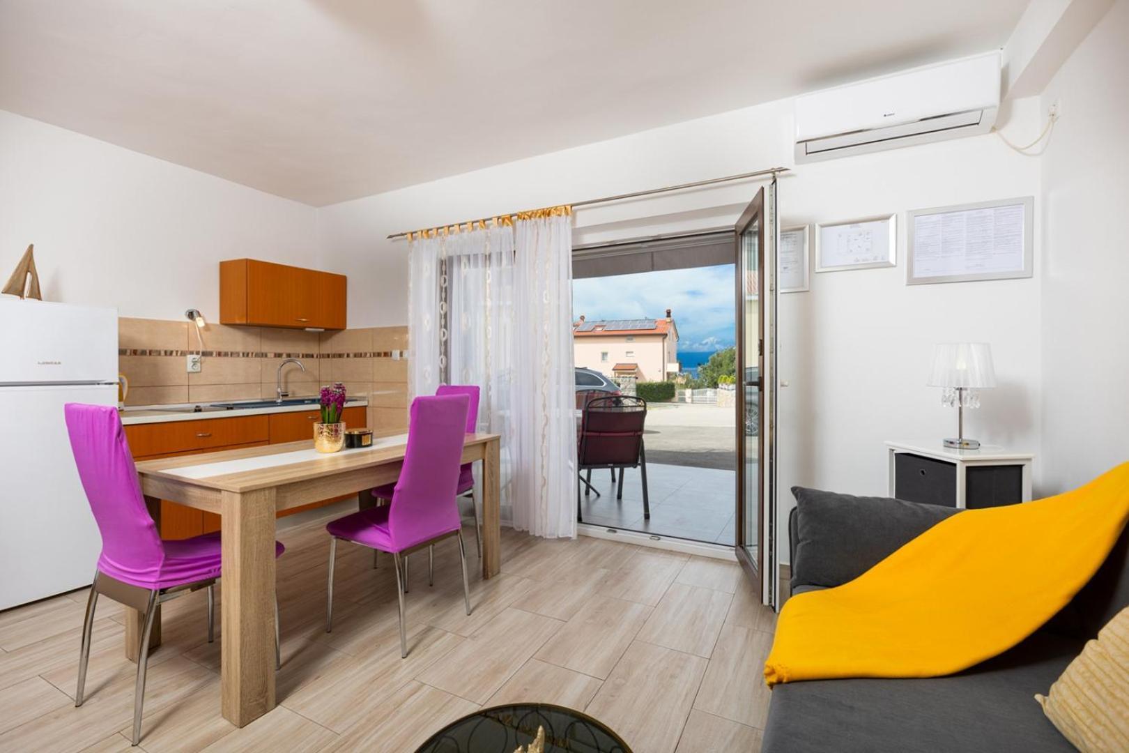 Apartments Tea Malinska Bagian luar foto